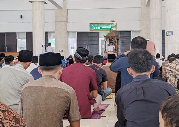 Khutbah Jumat - Pentingnya Shalat Bagi Umat Islam